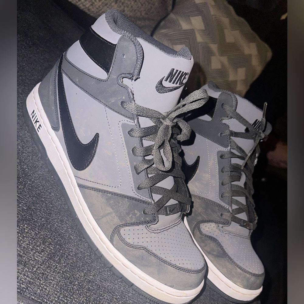 Nike Prestige 3 Men’s Size 11 Like new Black, Grey